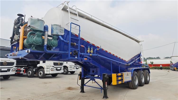 Tri Axle 50T Bulk Cement Tanker Trailer for Sale In Costa Rica San José
