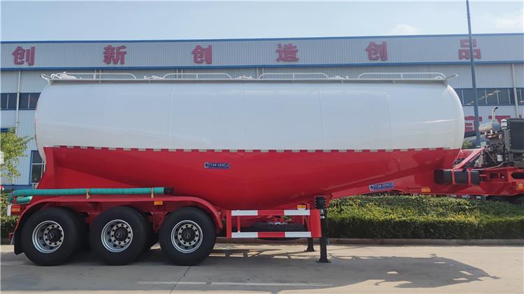 Dry Bulk Cement Tanker - Bulker Trailer for Sale In Costa Rica