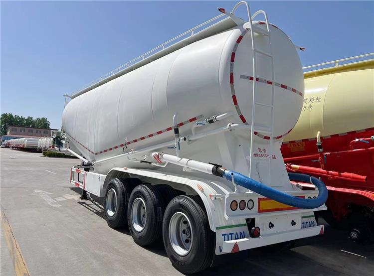 Cement Bulk Carrier Trailer for Sale In Costa Rica